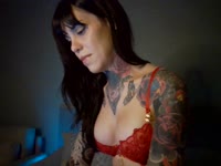 Exhibitionist by nature, owner of an exotic beauty, let me show you?