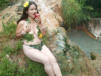 mastubating web cam girl CrystalLara