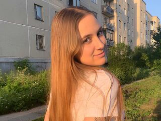 camgirl playing with vibrator NatashaBoom