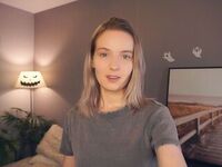 camgirl fingering bald pussy RessieKaua