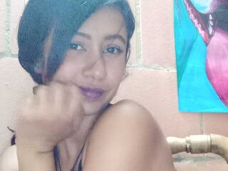 free video chat room LauSommers