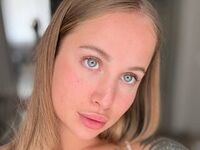 naked cam girl MickyBlush