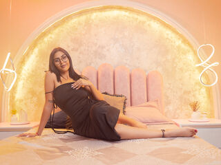 naked girl with webcam masturbating with dildo AishaCarpenter