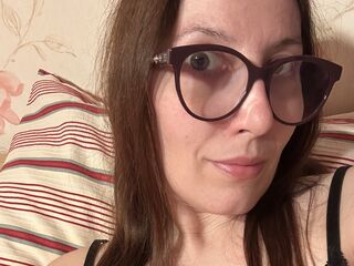 nude webcamgirl pic AlanyssLyon