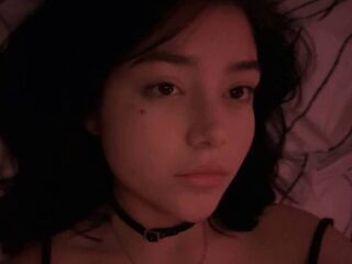 webcam striptease AlisaGlow