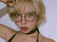 hot strip tease web cam AmelieMari