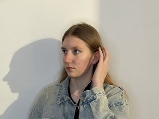 sex web cam chat room AmiEllert