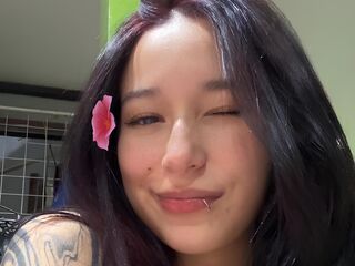 nude cam girl pic CamiLewit