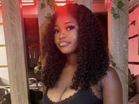 free chatroom CreamieNelly