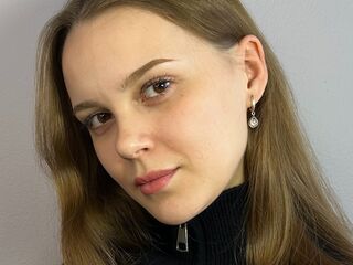 adult cam show DavinaMcglinchey