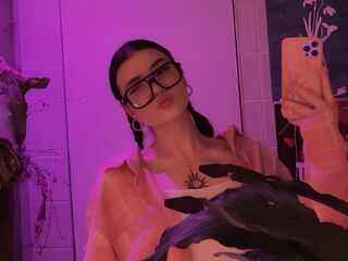 naughty camwhore DestinyTrevey