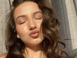 shaved pussy cam DinaSweeny