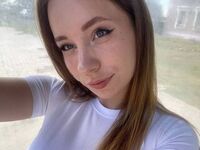 naughty camgirl masturbating ElowenStar