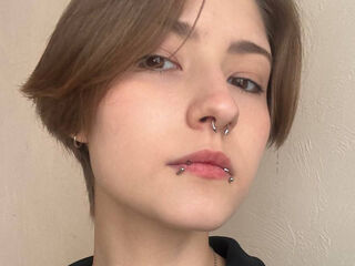 adult live webcam EssieAcheampong