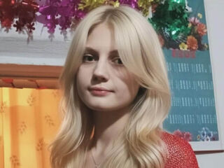 camgirl playing with sex toy GeorgineAragan