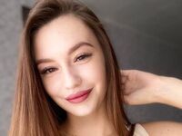 camgirl playing with sextoy GladysBarns