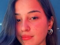 cam girl spreading pussy HannyMia