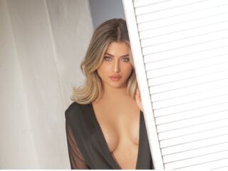 cam girl masturbating with vibrator IrinaMolkova