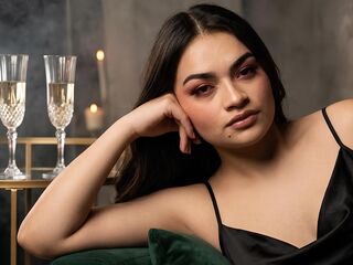 cam girl playing with vibrator IvannaVelvet