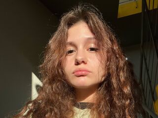 camgirl playing with sex toy KarlenePaiva