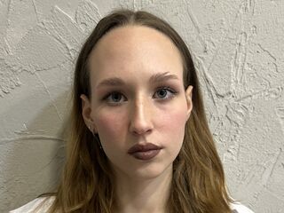 camwhore shaving pussy KatrinJons