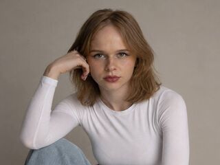 naughty videochat KayleenElms