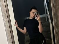 strip tease KiraBentley