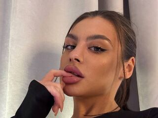 naked girl with webcam masturbating KristyDol