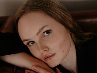 beautiful webcamgirl LalaHernanadez
