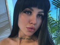 camgirl showing tits LaraNewsky