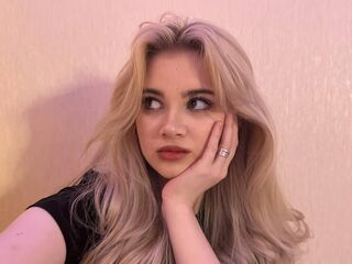 naked girl with webcam masturbating with vibrator LatoyiaCanpos