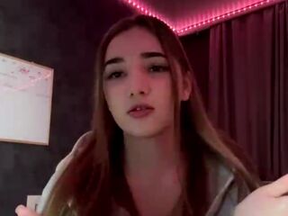 adult web cam LaurynKendell