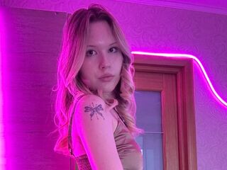 camwhore masturbating with sextoy LissaAssil