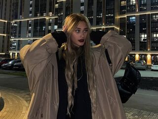 fingering girl webcam picture LizaKitchin