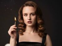 beautiful webcamgirl LolaCoresh