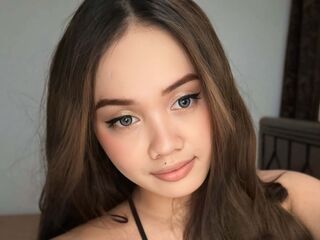 fingering camslut MaxCiana