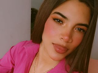 naked camgirl gallery MeliJhonson