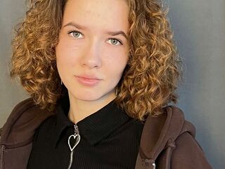 naked girl with webcam masturbating with dildo MelisaEischens