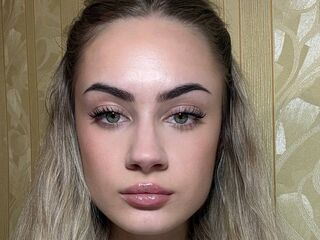 naked girl with webcam masturbating with dildo MellieSchultze