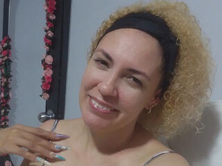 live webcam model MireyaVidal