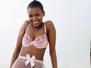 teaser webcam NaomiBrookes