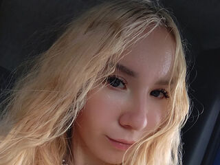 camwhore fingering pussy NikaFrosha