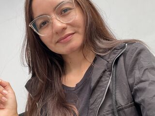 camwhore masturbating with sextoy NyssaraLasso