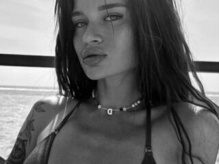 sexy webcam girl OliviaMazu