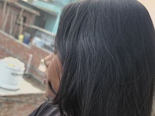 free nude webcam show PriyaSengar