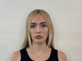 camgirl chatroom RegeniaAttwell