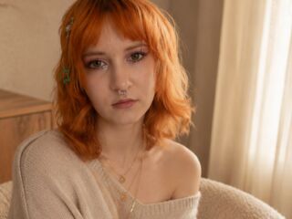 strip tease RobertaLah