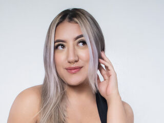 cam girl masturbating with dildo SamanthaSain