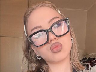 cam slut video chat SaraBaier