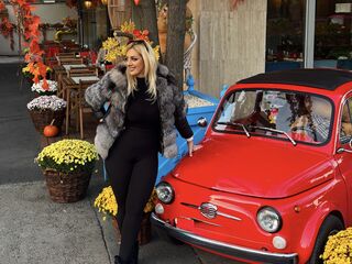 naked camgirl photo SarahCollie